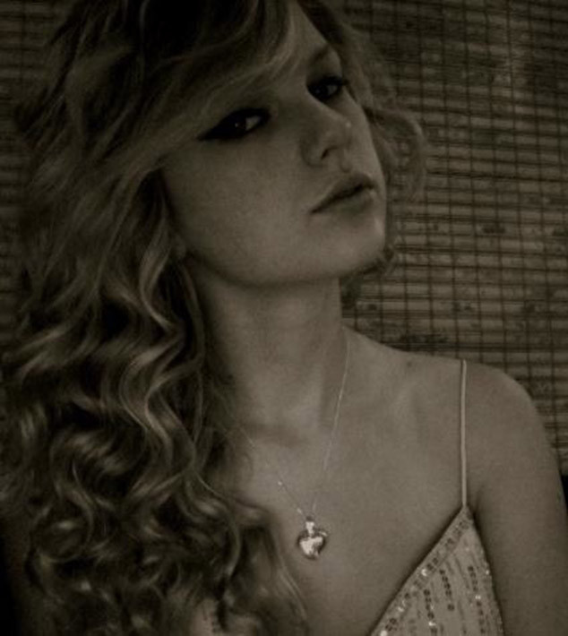 13 Things We Learned From Taylor Swift S Former Internet Life On Myspace Youtube And More E Online